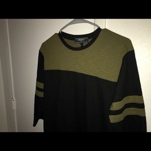 Forever 21 T-Shirt